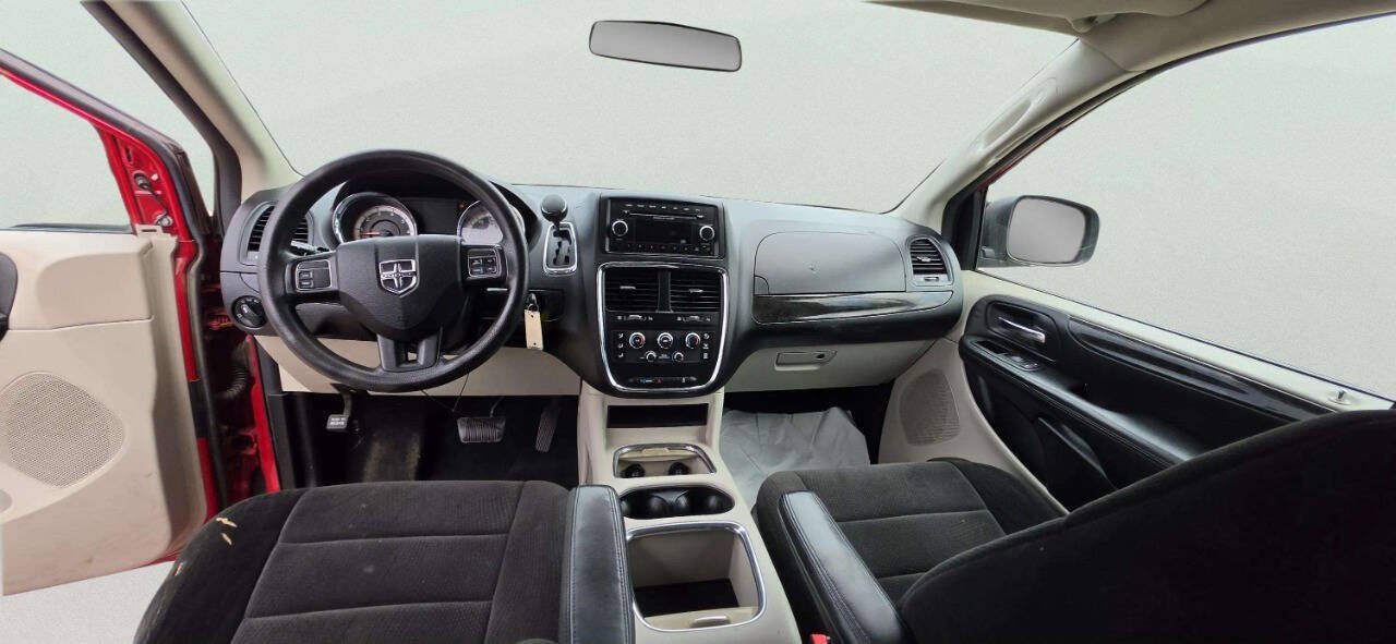 Used 2013 Dodge Grand Caravan SXT FWD image 8