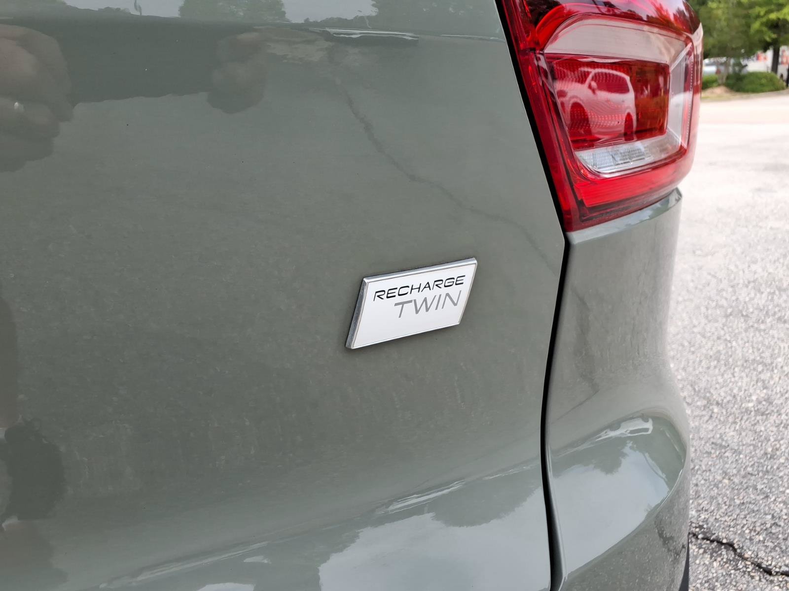 Used 2023 Volvo XC40 Recharge Ultimate w/ Protection Package Premier AWD/4WD image 6