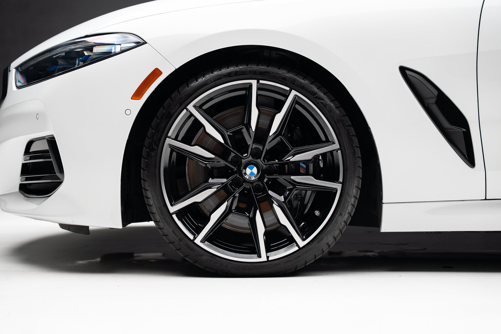 Used 2023 BMW M850i xDrive Convertible AWD/4WD image 22