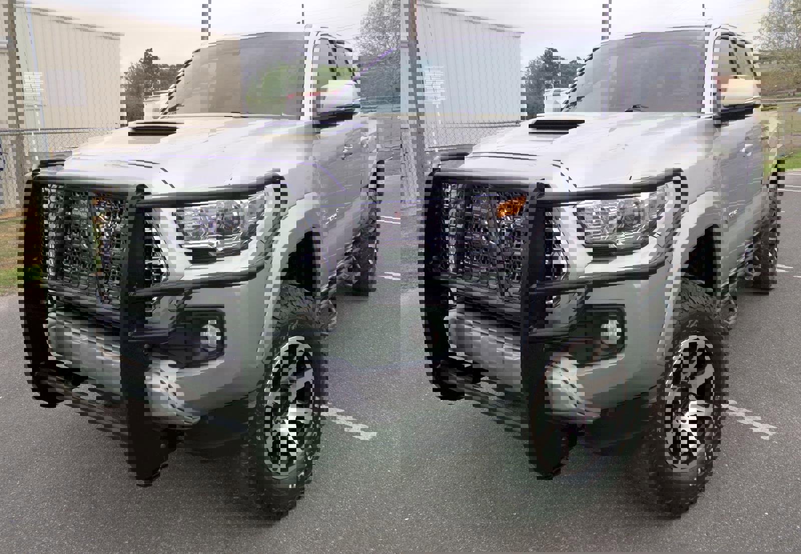 Used 2016 Toyota Tacoma TRD Sport w/ Towing Package image 1