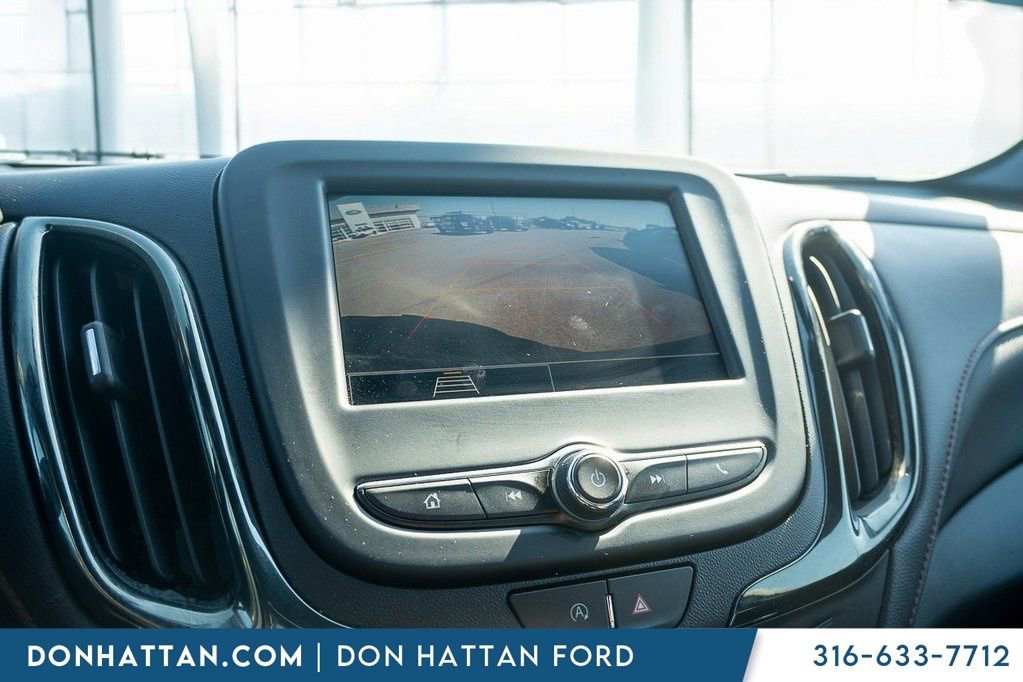 Used 2022 Chevrolet Equinox RS w/ LPO, Floor Liner Package image 8