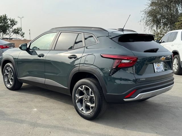 New 2026 Chevrolet Trax LT w/ Driver Confidence Package image 3