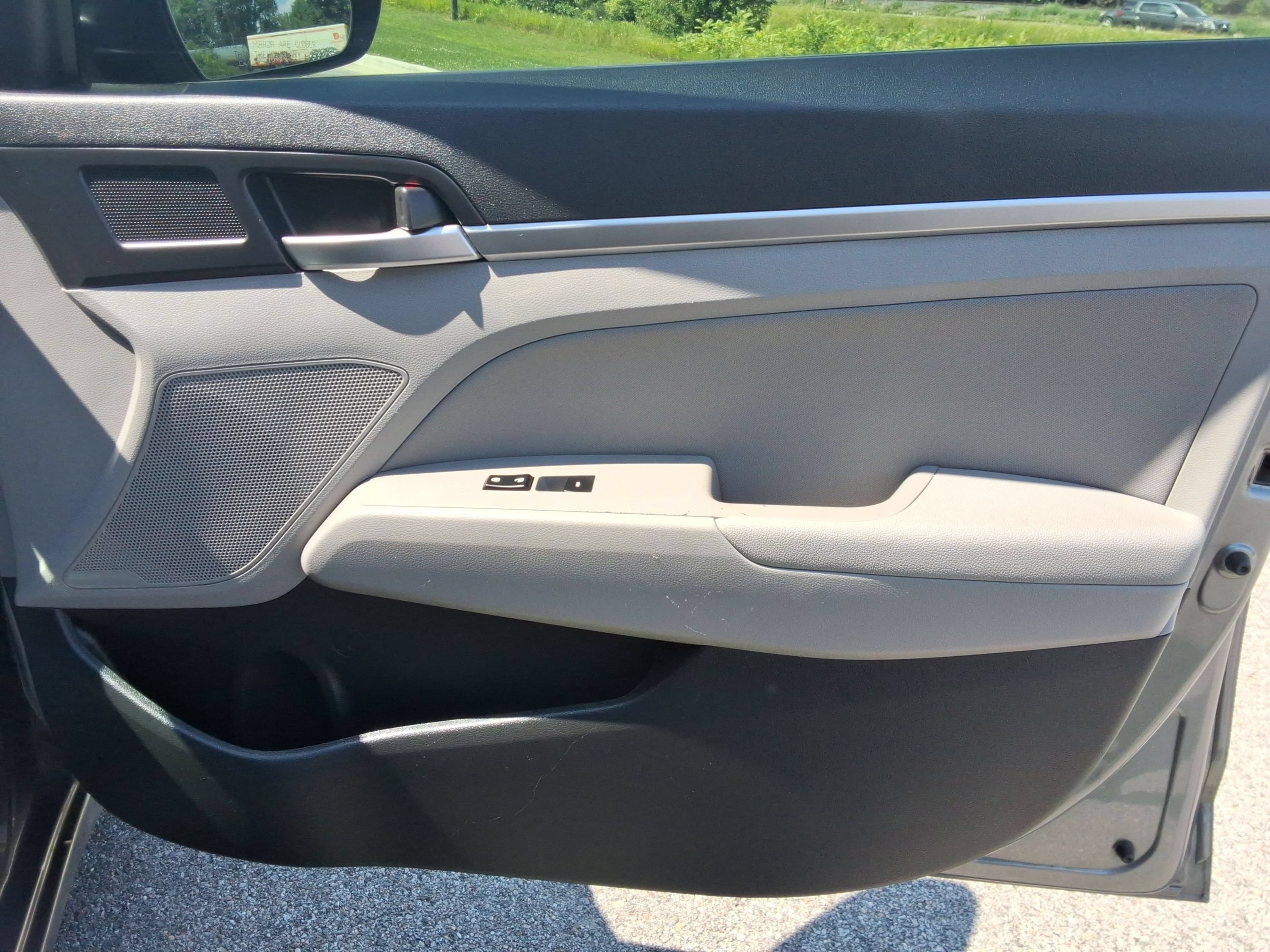 Used 2019 Hyundai Elantra SEL FWD image 33
