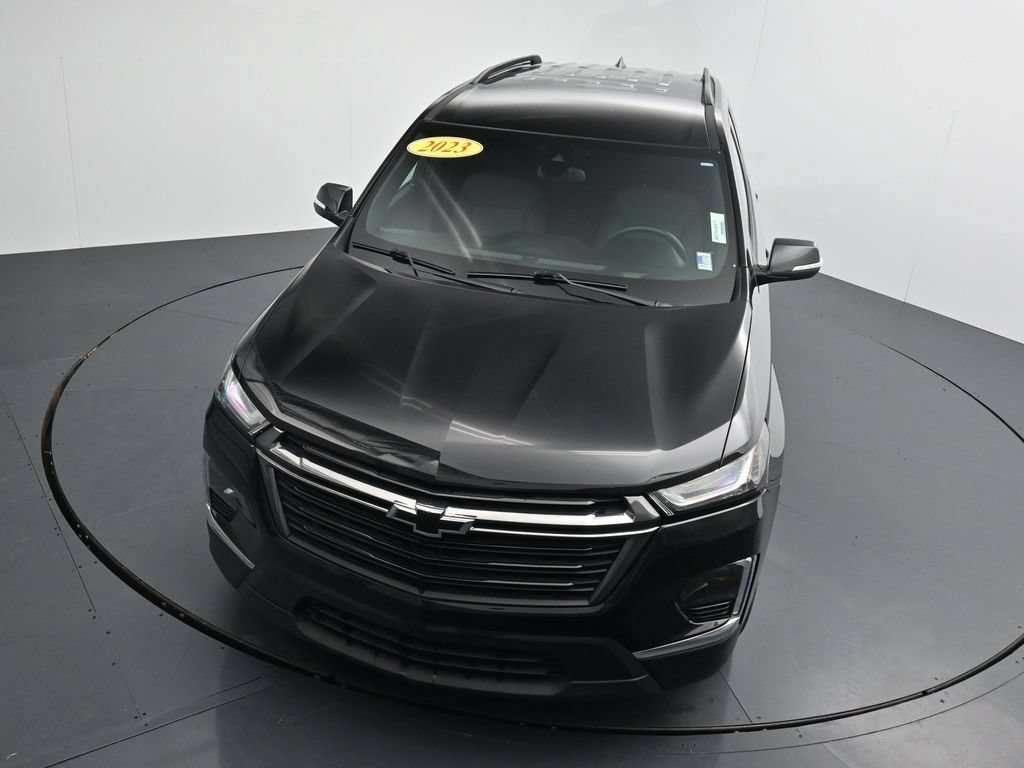 Used 2023 Chevrolet Traverse LT FWD image 25
