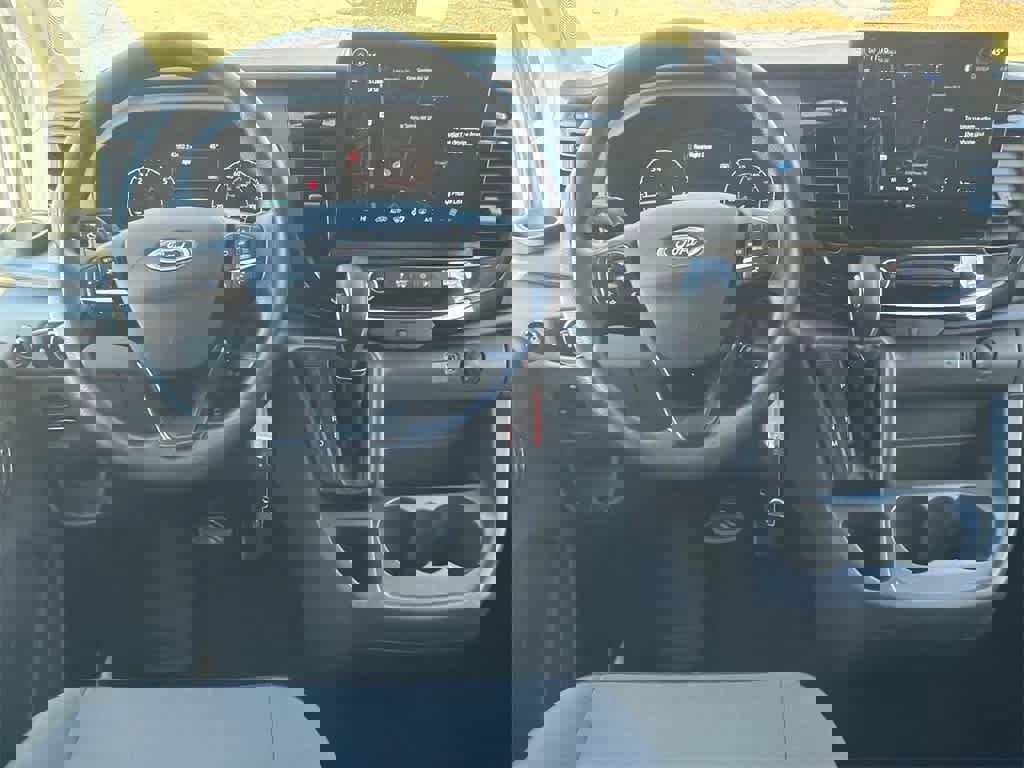 Used 2023 Ford Transit 350 XLT image 17