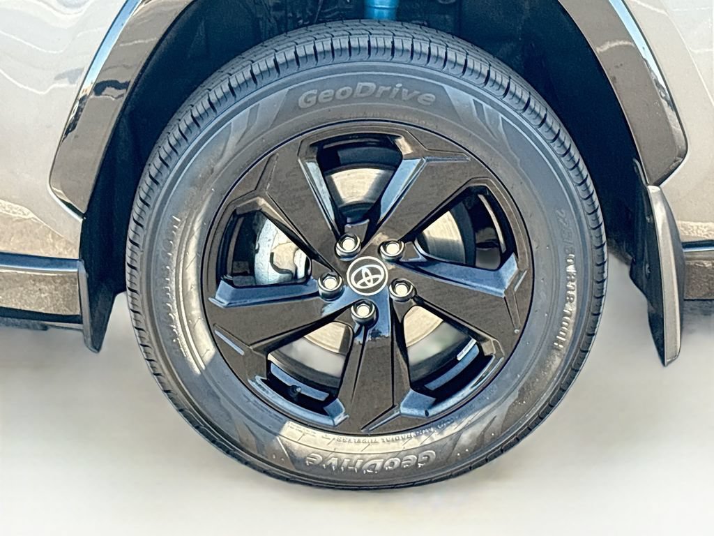 Used 2020 Toyota RAV4 XSE w/ XSE Grade Weather Package AWD/4WD image 30