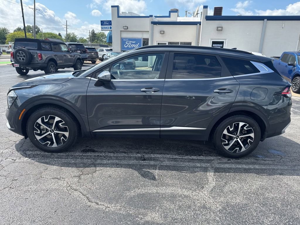 Used 2025 Kia Sportage EX w/ Premium Package FWD image 6
