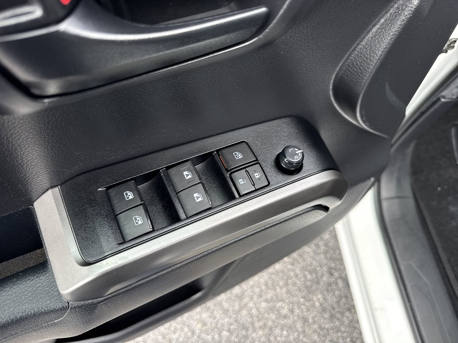Used 2023 Toyota Tacoma SR5 w/ Technology Package AWD/4WD image 13