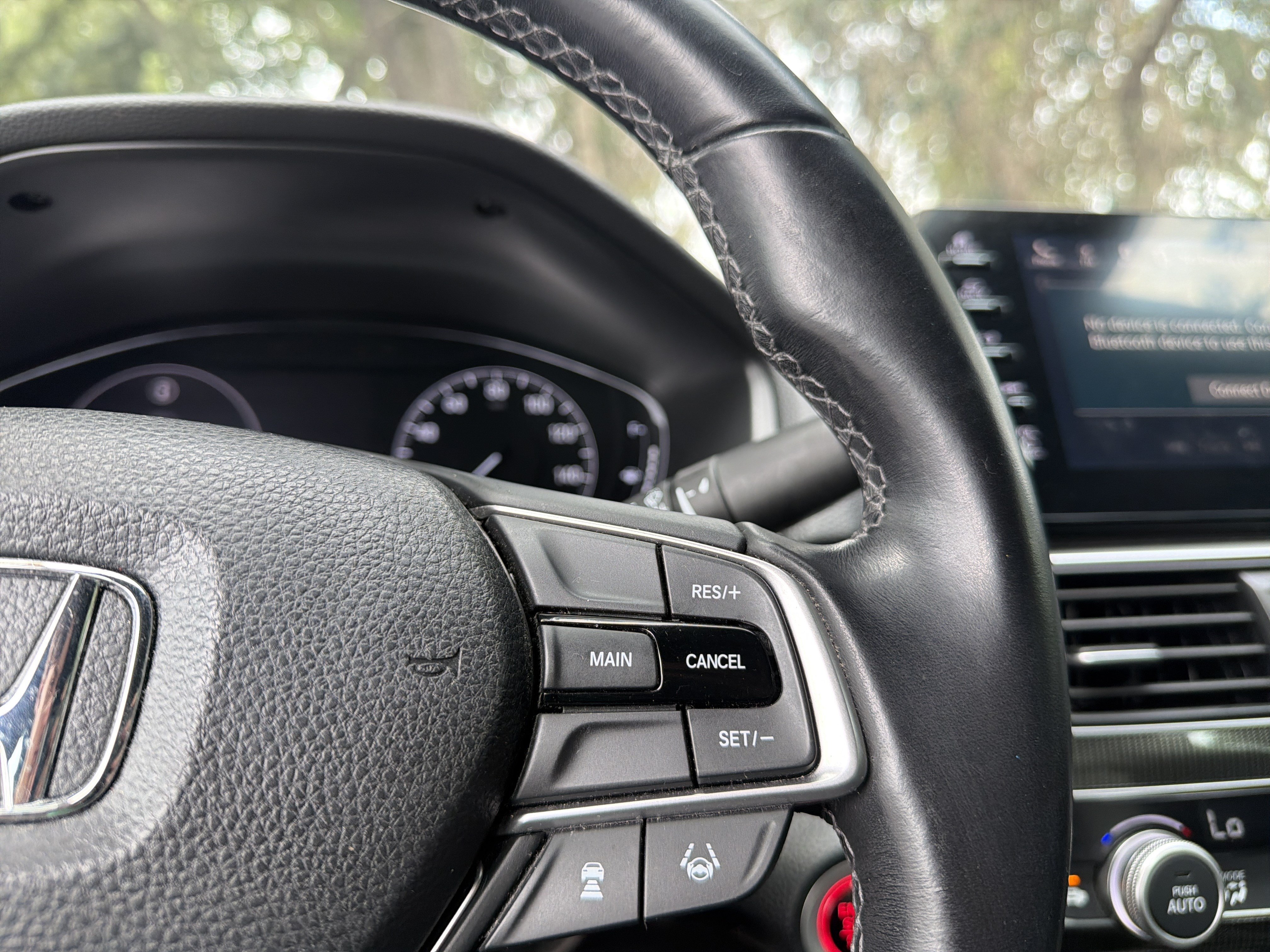 Used 2018 Honda Accord Sport image 19