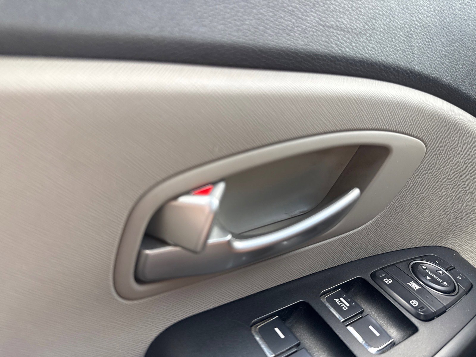 Used 2020 Kia Sedona LX image 26