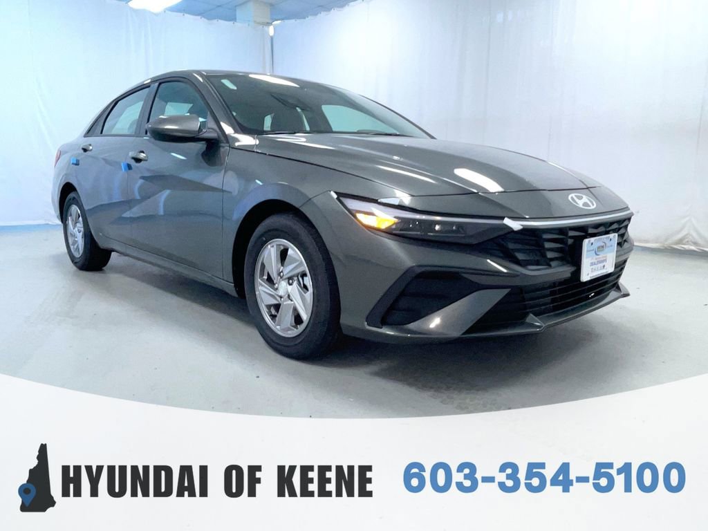 New 2025 Hyundai Elantra SE w/ Cargo Package