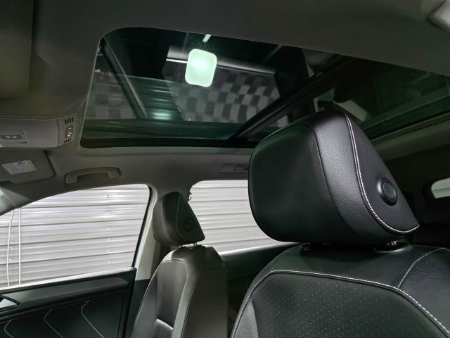 Used 2022 Volkswagen Tiguan SE FWD image 20