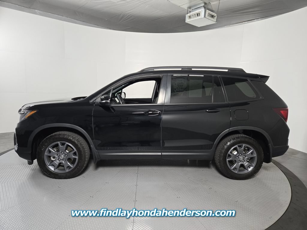 Certified 2024 Honda Passport TrailSport image 3