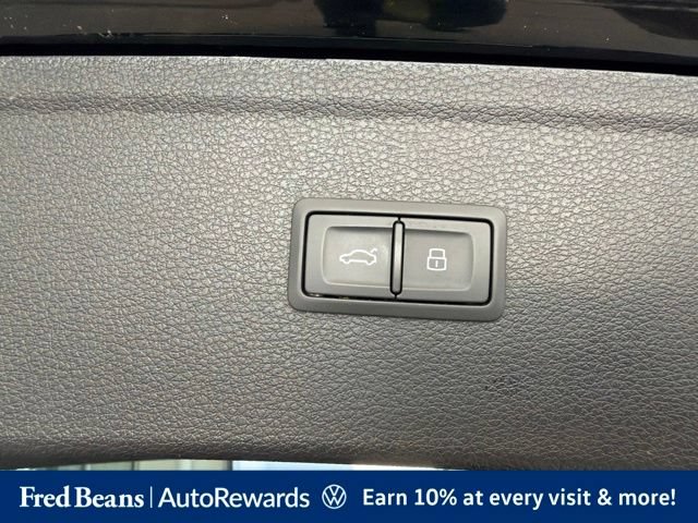 Used 2023 Audi SQ5 Prestige w/ Prestige Package AWD/4WD image 12