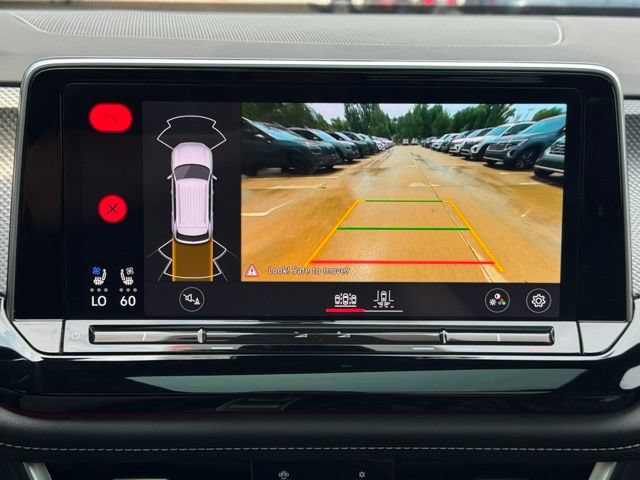 Used 2024 Volkswagen Atlas Cross Sport SEL R-Line AWD/4WD image 13