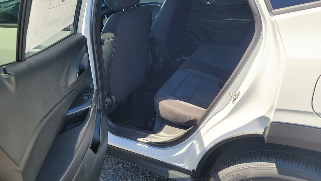 New 2026 Chevrolet Trax LS w/ LS Convenience Package FWD image 24