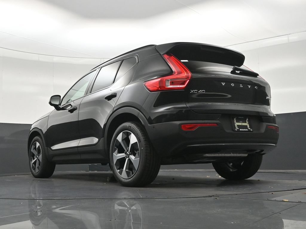 New 2026 Volvo XC40 B5 Plus w/ Protection Package Premier AWD/4WD image 23