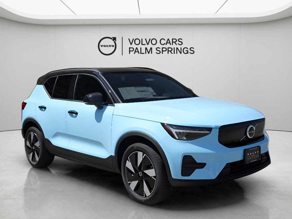 New 2025 Volvo EX40 Core w/ Climate Package