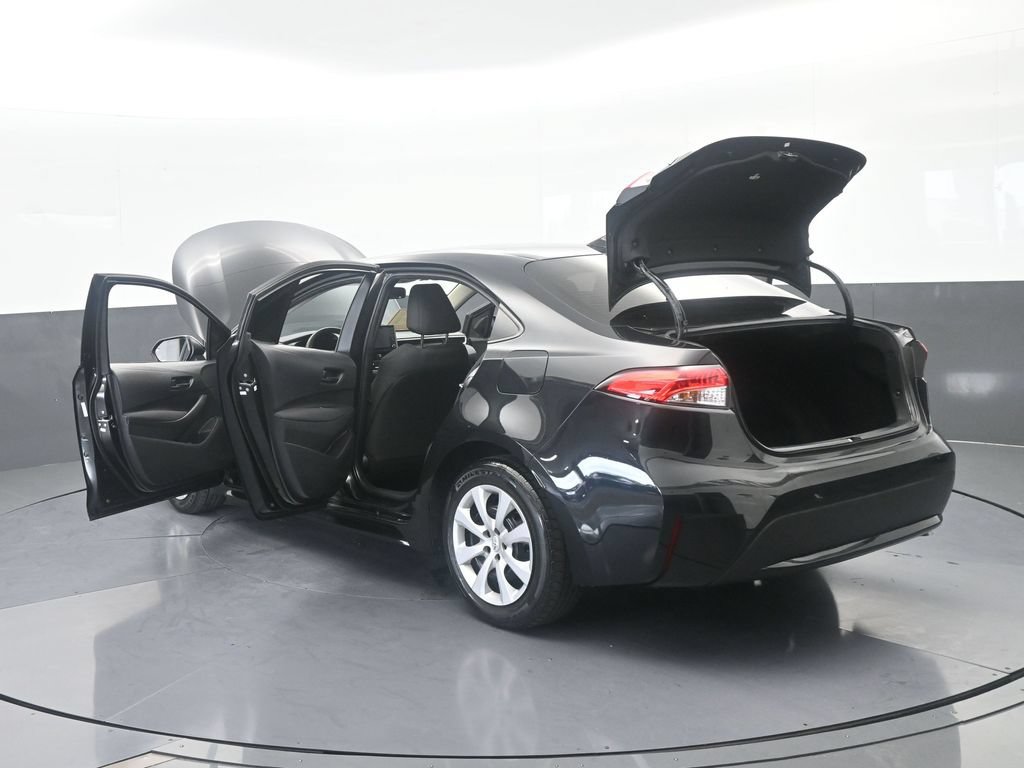 Used 2022 Toyota Corolla LE FWD image 70