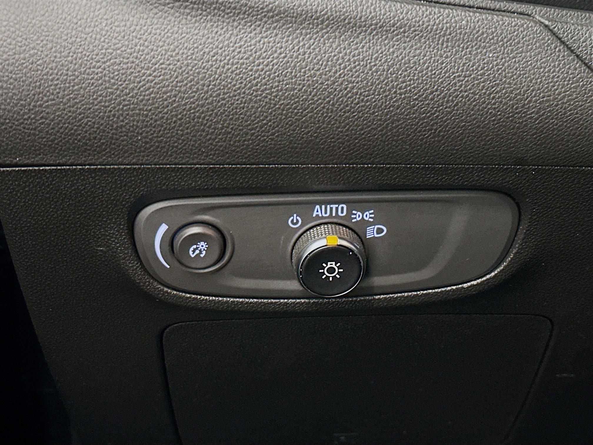 Used 2025 Buick Encore GX Preferred FWD image 17