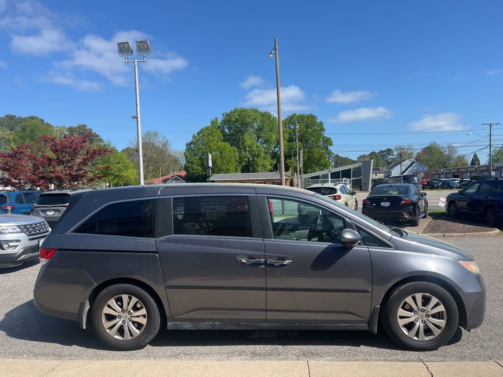 Used 2016 Honda Odyssey SE image 3