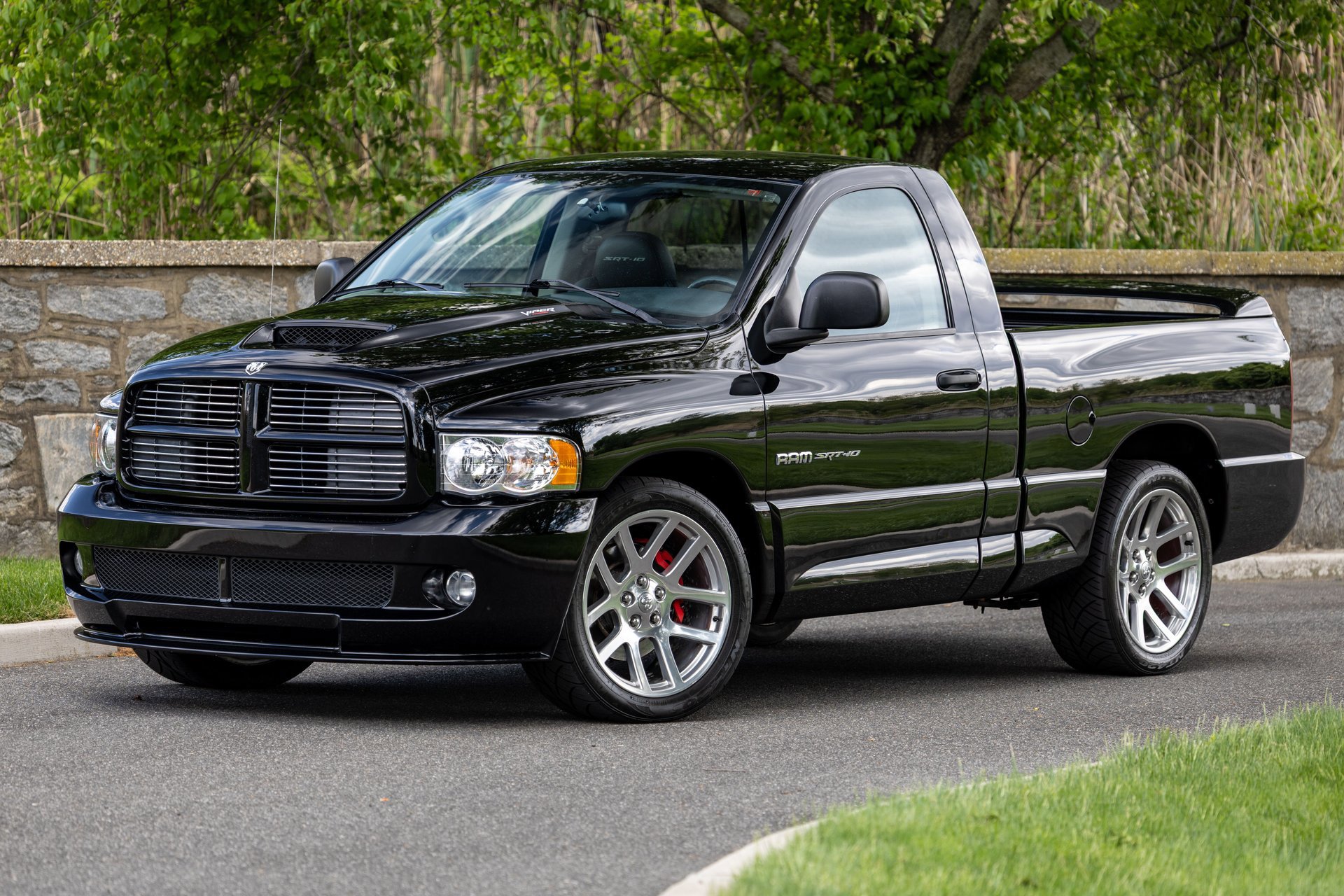 Used 2004 Dodge Ram 1500 Truck 2WD Regular Cab image 1