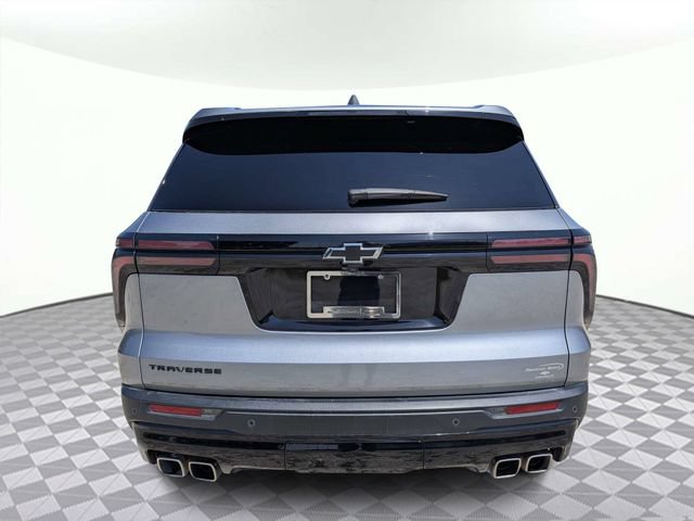 Used 2025 Chevrolet Traverse LT w/ Midnight/Sport Edition FWD image 4