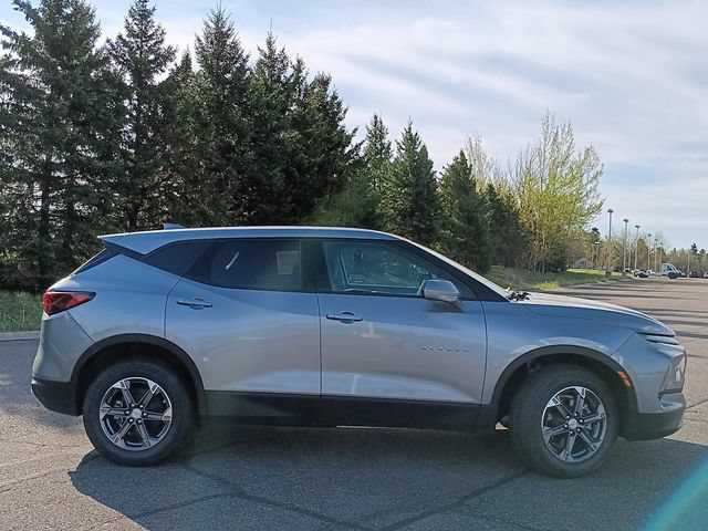 Used 2025 Chevrolet Blazer LT AWD/4WD image 25