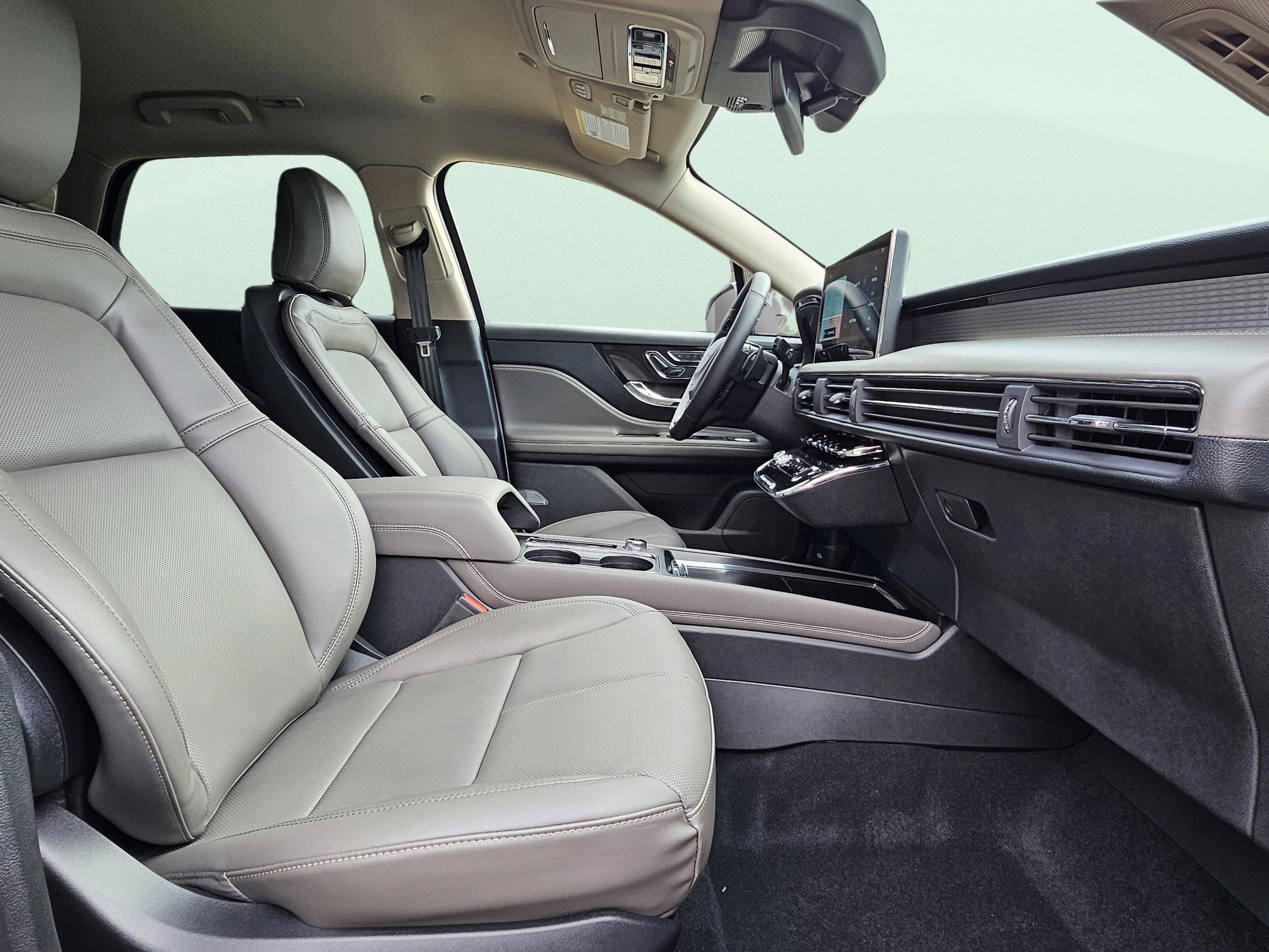 New 2026 Lincoln Corsair Premiere AWD/4WD image 13