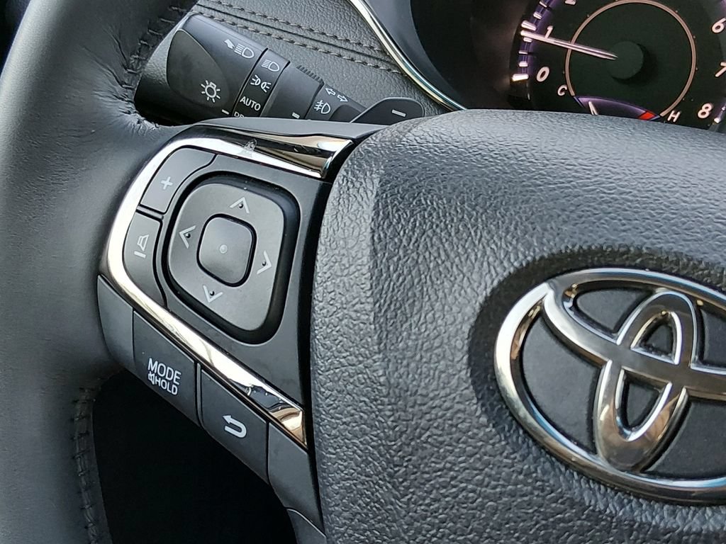 Used 2015 Toyota Avalon XLE Touring FWD image 24