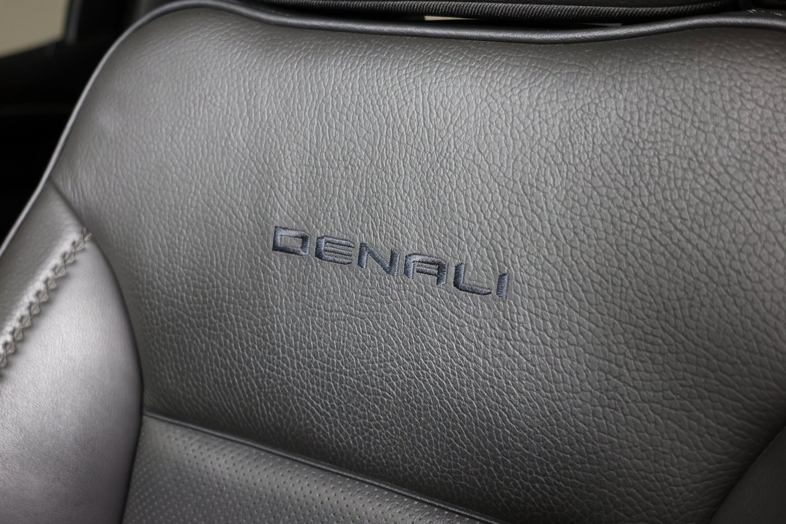 Used 2023 GMC Sierra 1500 Denali w/ Denali Reserve Package image 16