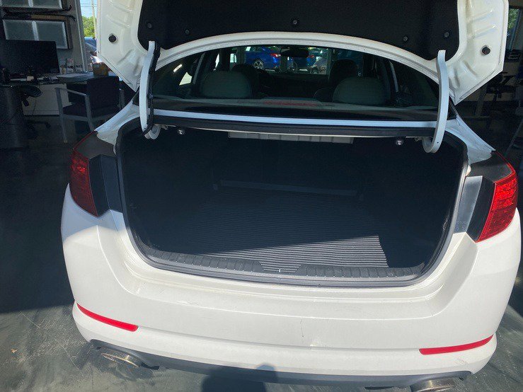 Used 2011 Kia Optima EX w/ Premium Pkg FWD image 17