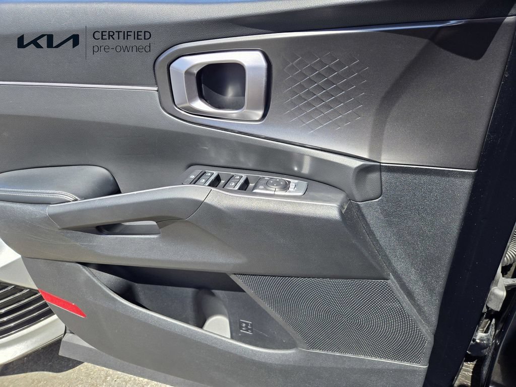 Used 2021 Kia Sorento LX FWD image 26