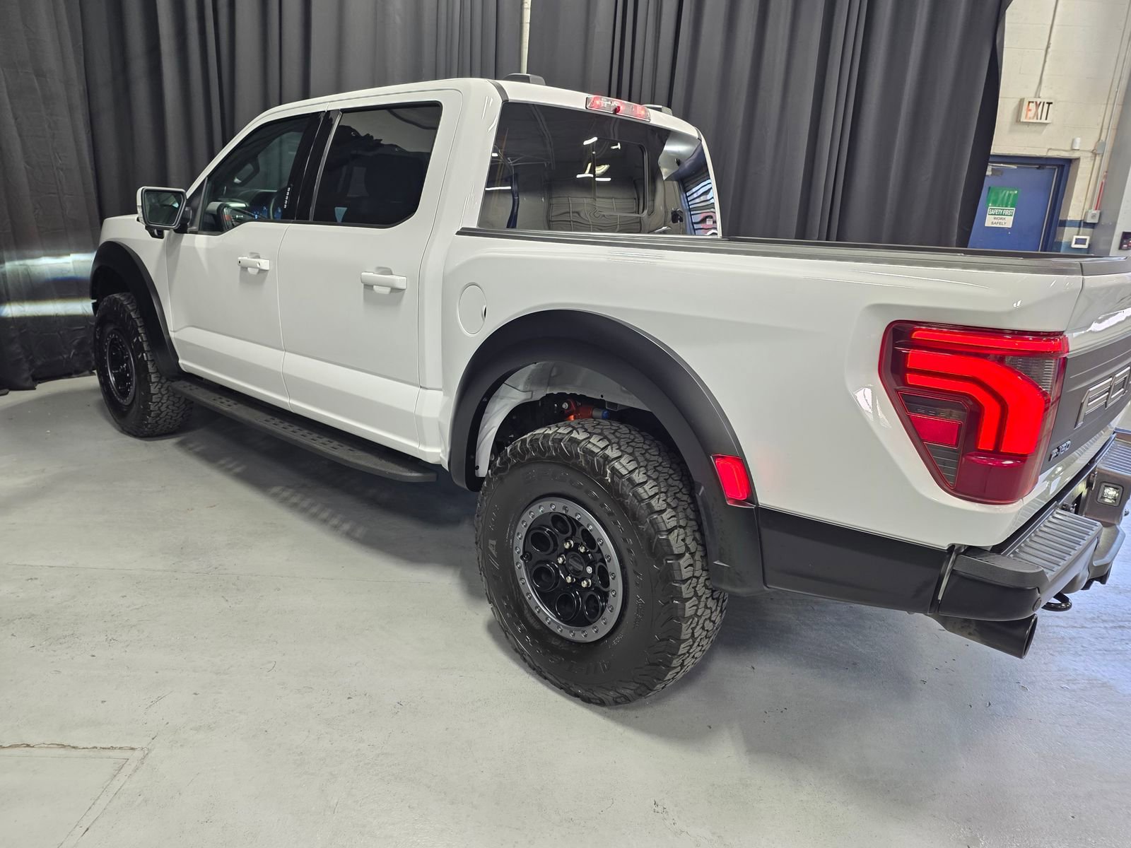 Used 2024 Ford F150 Raptor AWD/4WD image 24