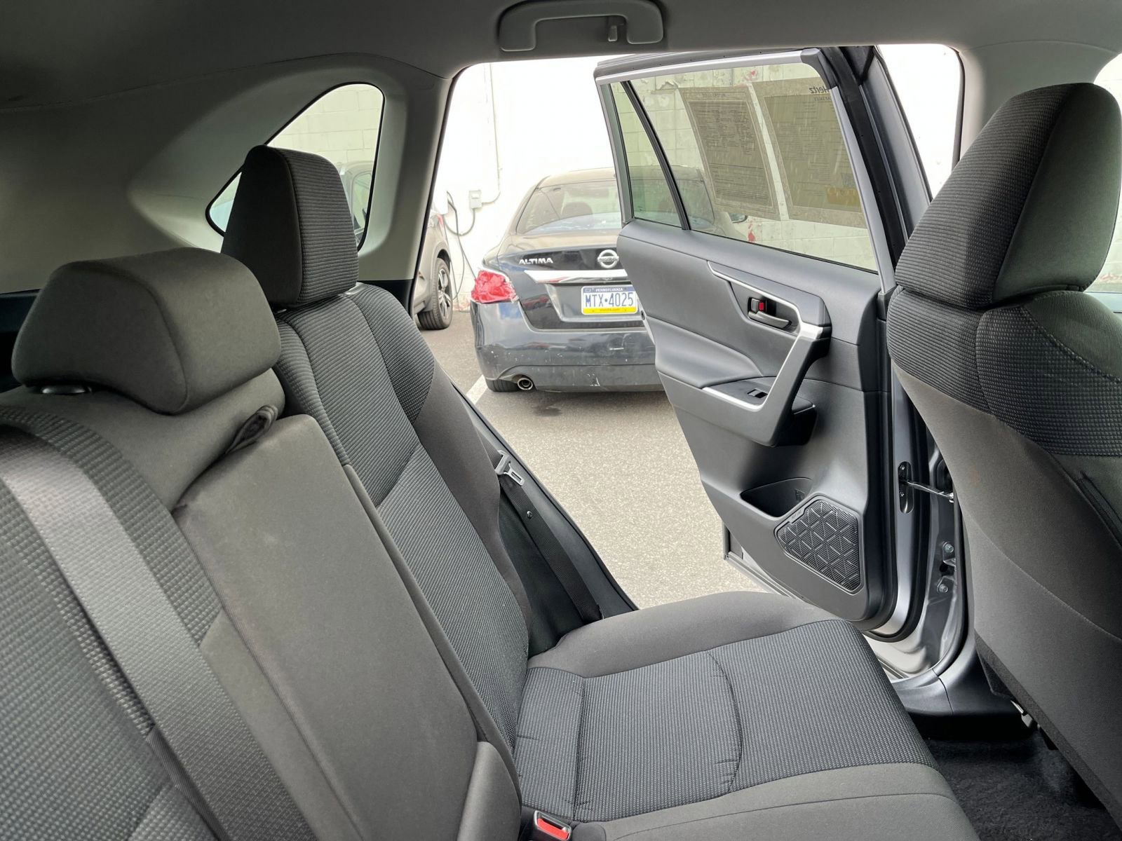 Used 2025 Toyota RAV4 LE image 36