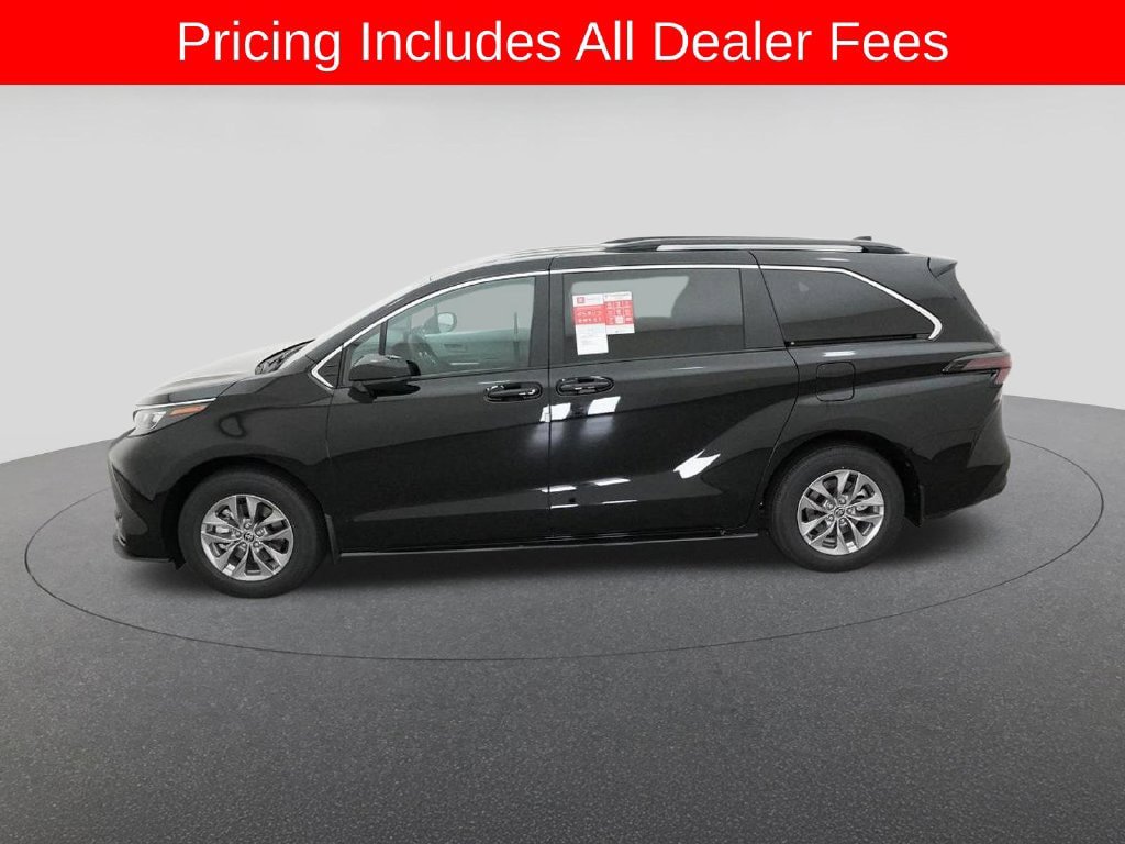 New 2026 Toyota Sienna LE FWD image 22