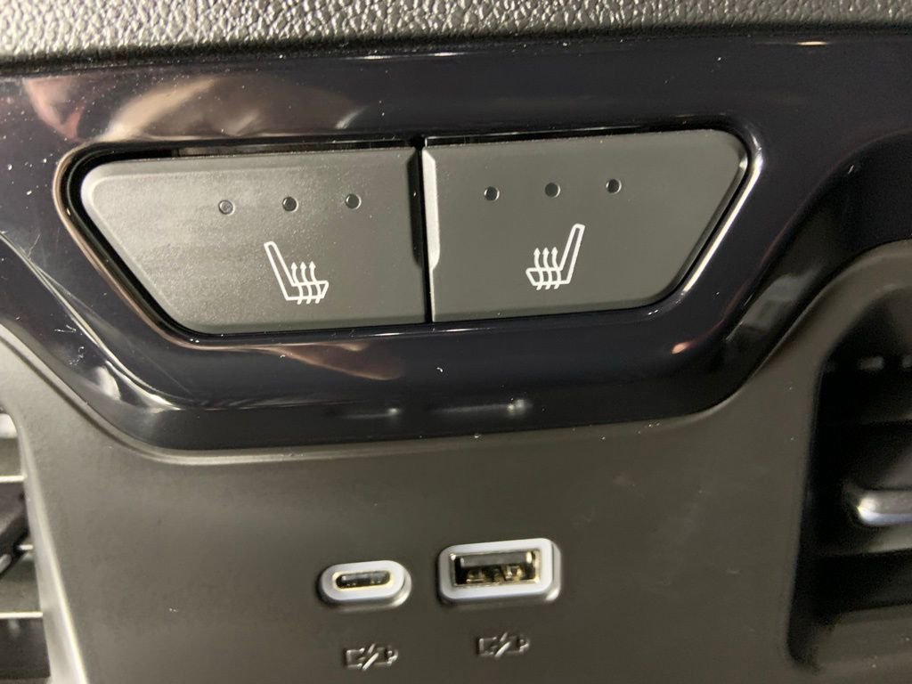 Used 2024 GMC Sierra 2500 AT4 w/ AT4 Premium Plus Package AWD/4WD image 28