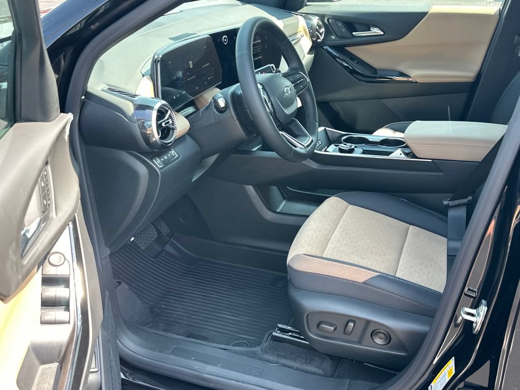 New 2026 Chevrolet Equinox ACTIV w/ Convenience Package III AWD/4WD image 10