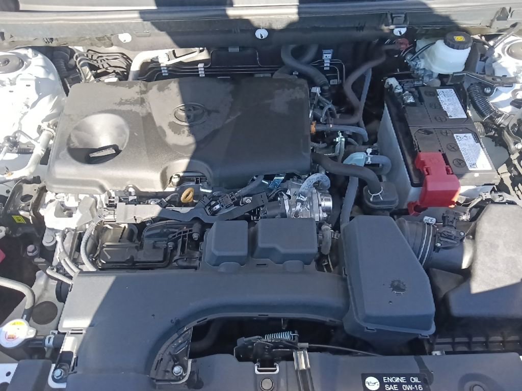 Used 2024 Toyota RAV4 LE image 33