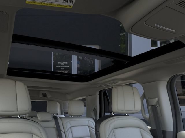 New 2025 Lincoln Navigator Reserve AWD/4WD image 22