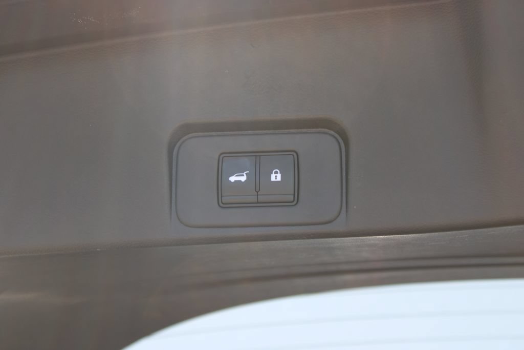 Used 2024 Nissan Rogue SV AWD/4WD image 18