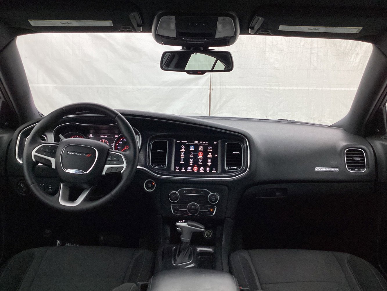 Used 2015 Dodge Charger SXT RWD image 27