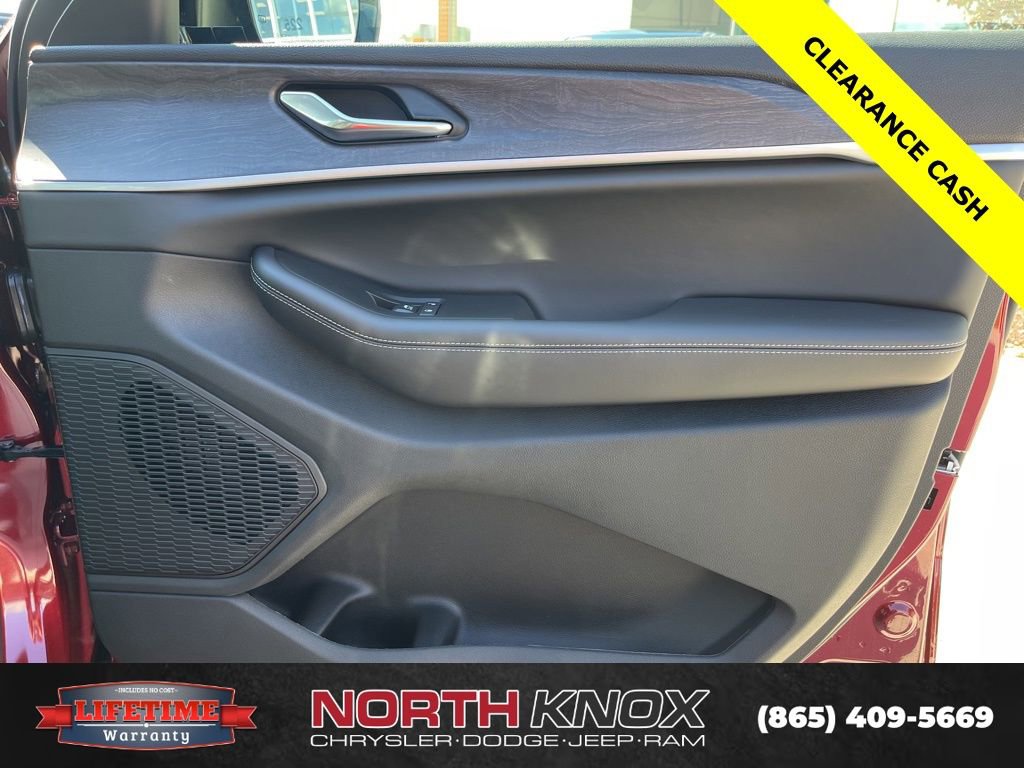 New 2025 Jeep Grand Cherokee L Limited image 31