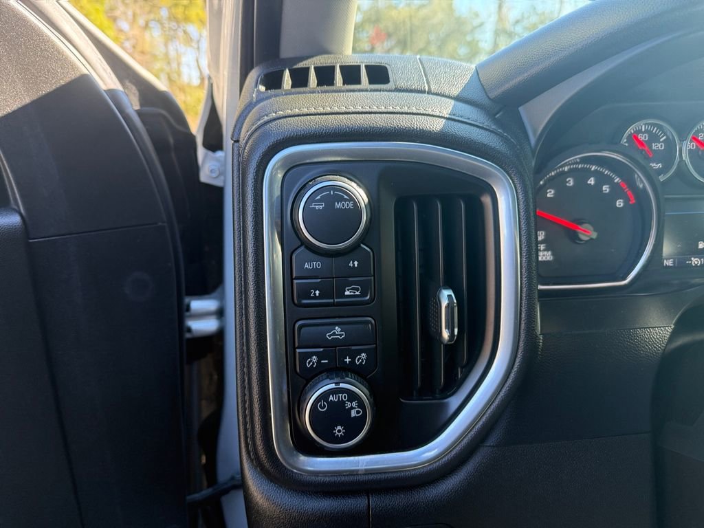 Used 2021 Chevrolet Silverado 1500 LT w/ Convenience Package II image 18