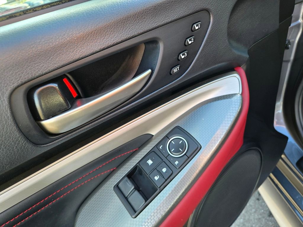 Used 2017 Lexus RC 200t F Sport image 28