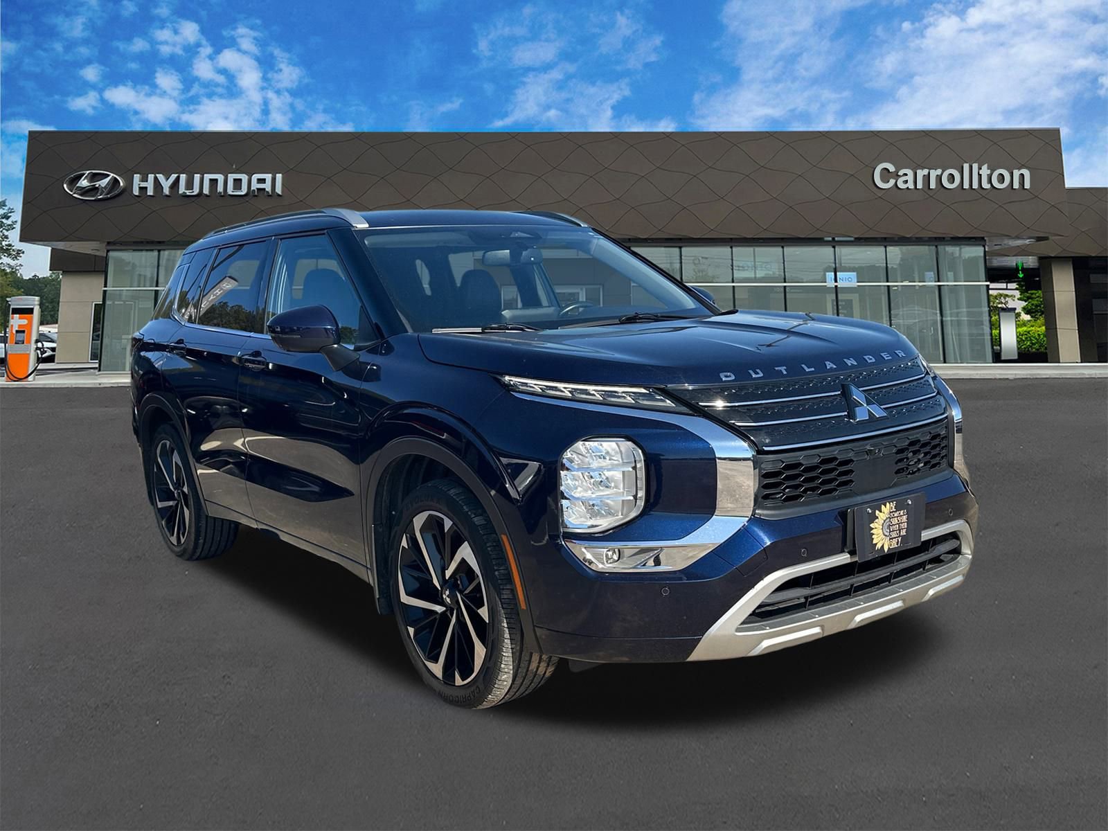 Used 2022 Mitsubishi Outlander SEL image 3