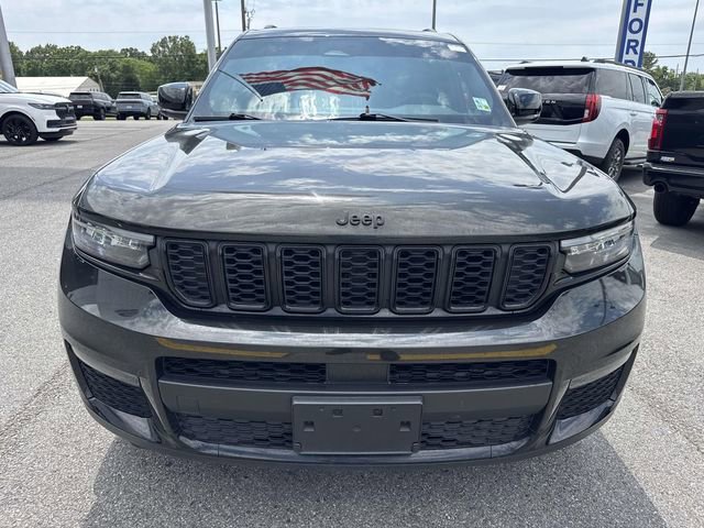 Used 2024 Jeep Grand Cherokee L Limited w/ Black Appearance Package AWD/4WD image 2