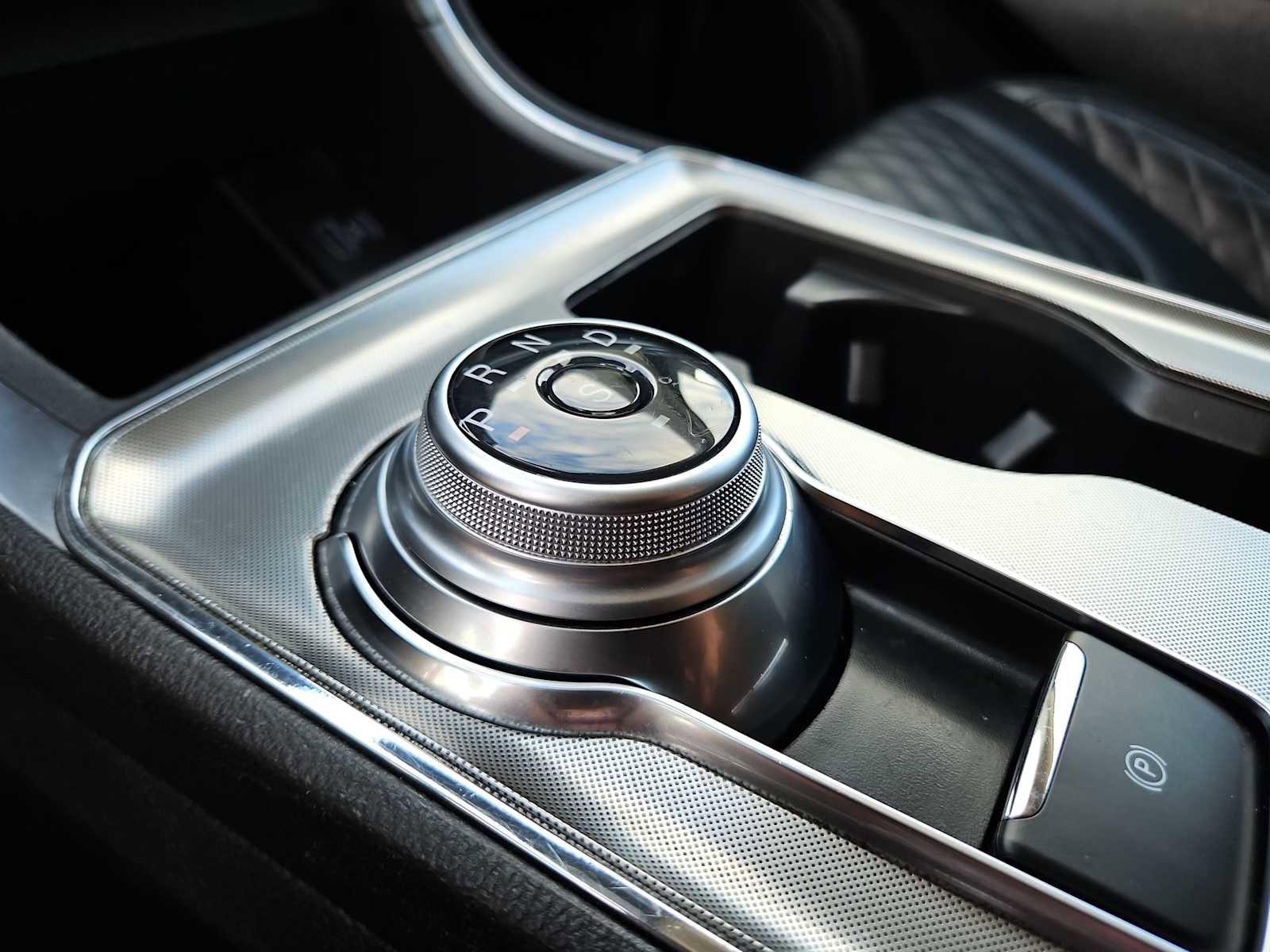 Used 2024 Ford Edge Titanium image 21