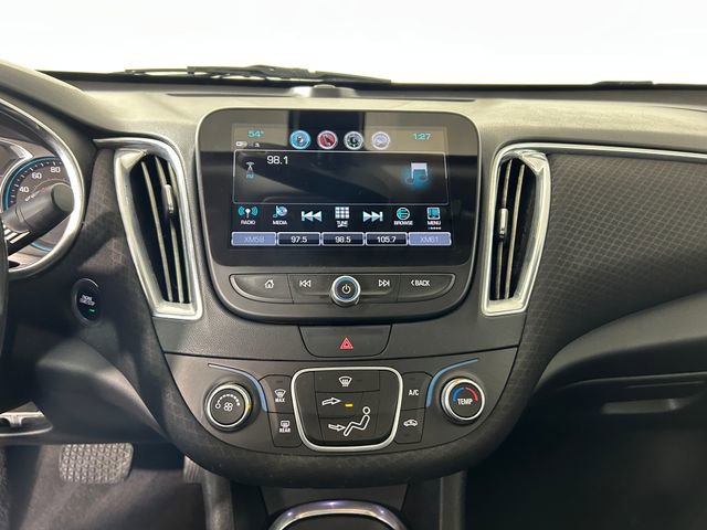 Used 2018 Chevrolet Malibu LT image 22