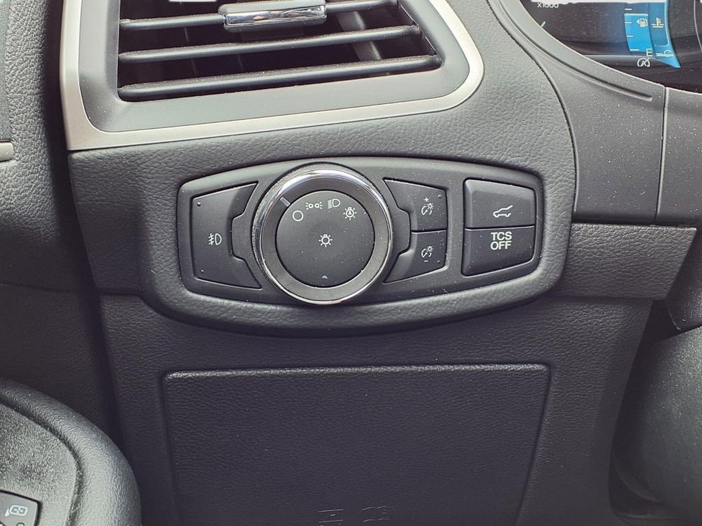 Used 2022 Ford Edge ST-Line AWD/4WD image 26